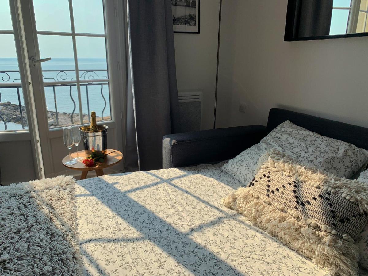Amazing Renovated Flat Sea Front Old Town *