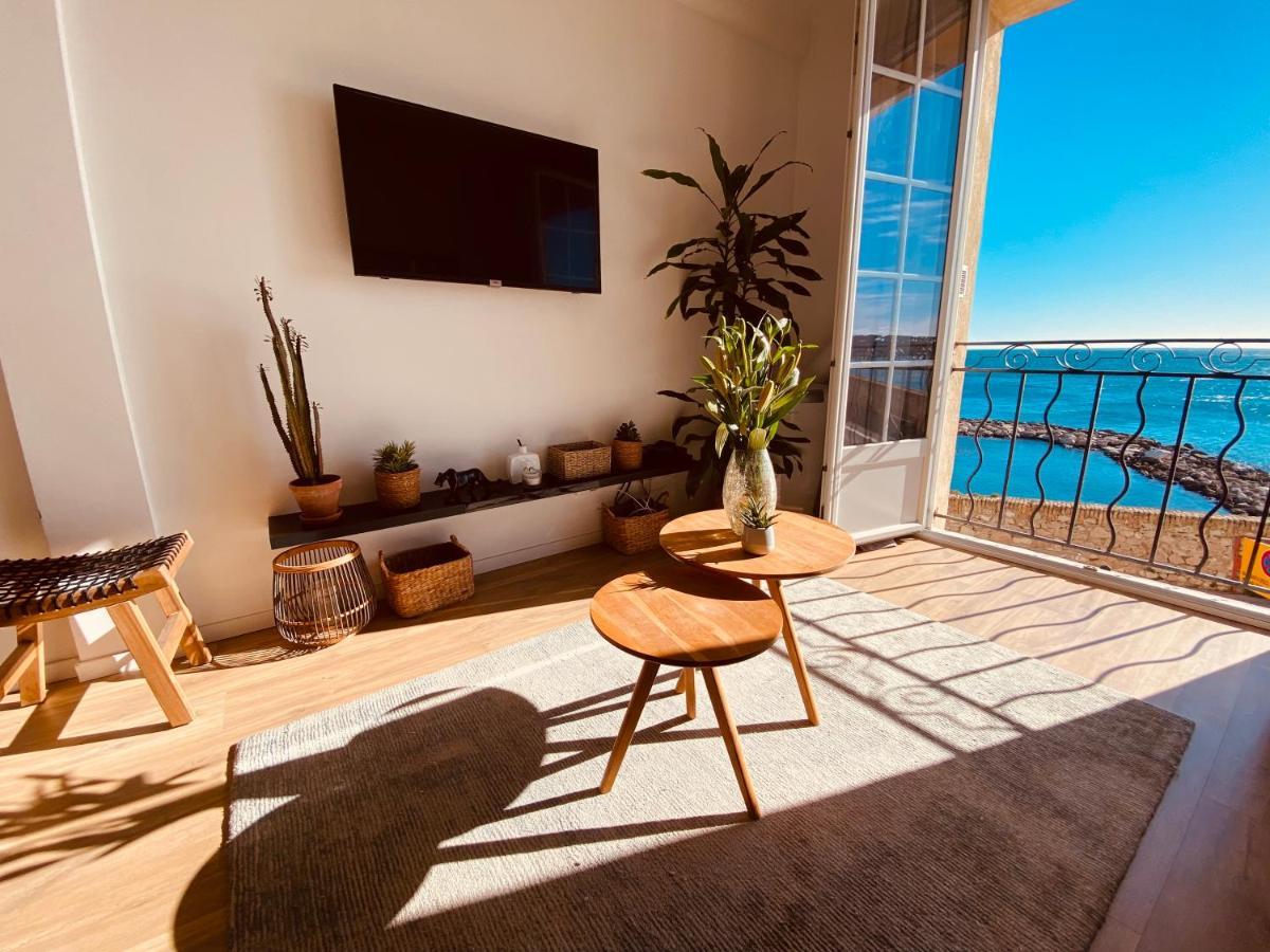 Apartment Amazing Renovated Flat Sea Front Old Town *